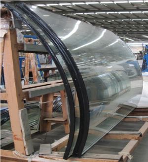 Isoleringsglass med flat eller buet form